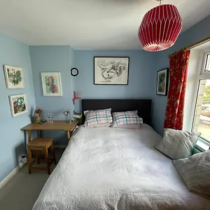artists-home-with-views-over-bath.tophotelsbath.com/