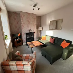 Cosy 1890s Nestled In Penistone