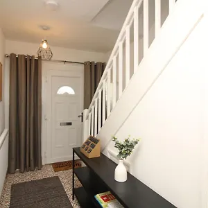 Ashby Traveler's Haven: Spacious 3-bed Retreat Scunthorpe